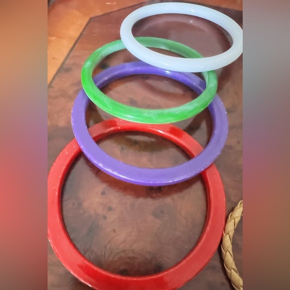 Jewelry Lot for a Fashionista. Necklaces, Bangles, and bracelets. - Picture 5 of 11